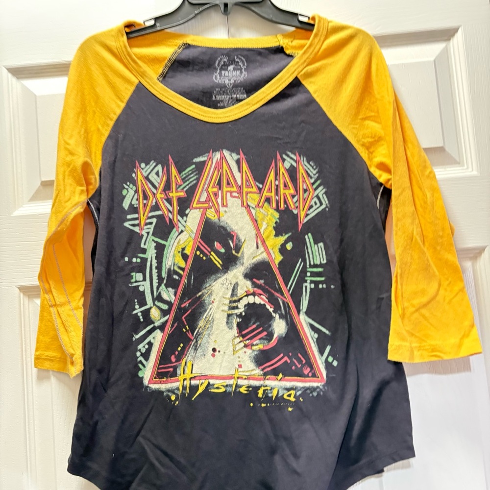 Vintage. Trunk tee